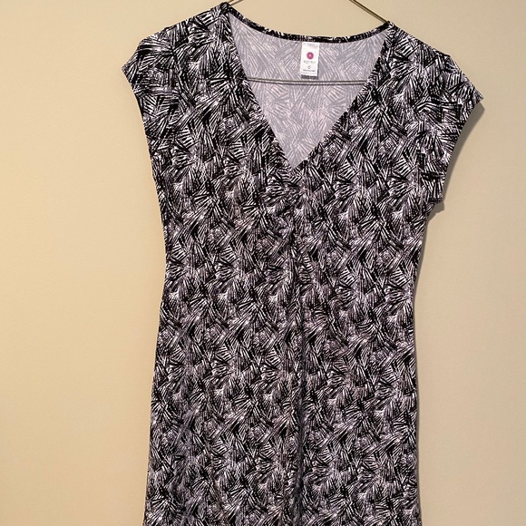 Soybu Dresses & Skirts - 🌼 3 for $12 🌼  Dress (Sz M)